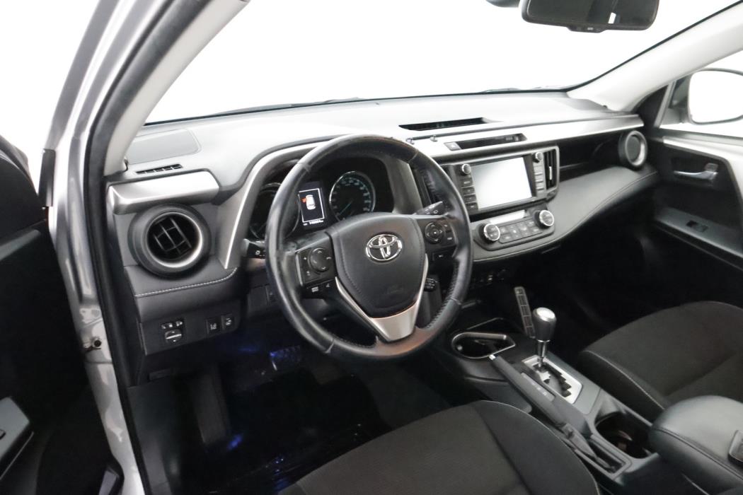 TOYOTA RAV4 2017