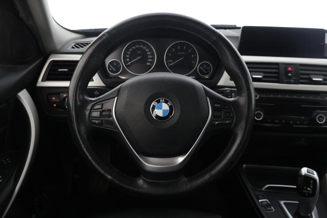 BMW 320 2018