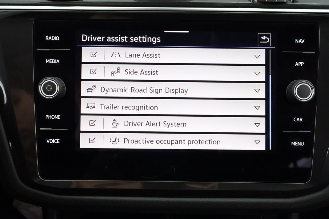 VOLKSWAGEN Tiguan 2023