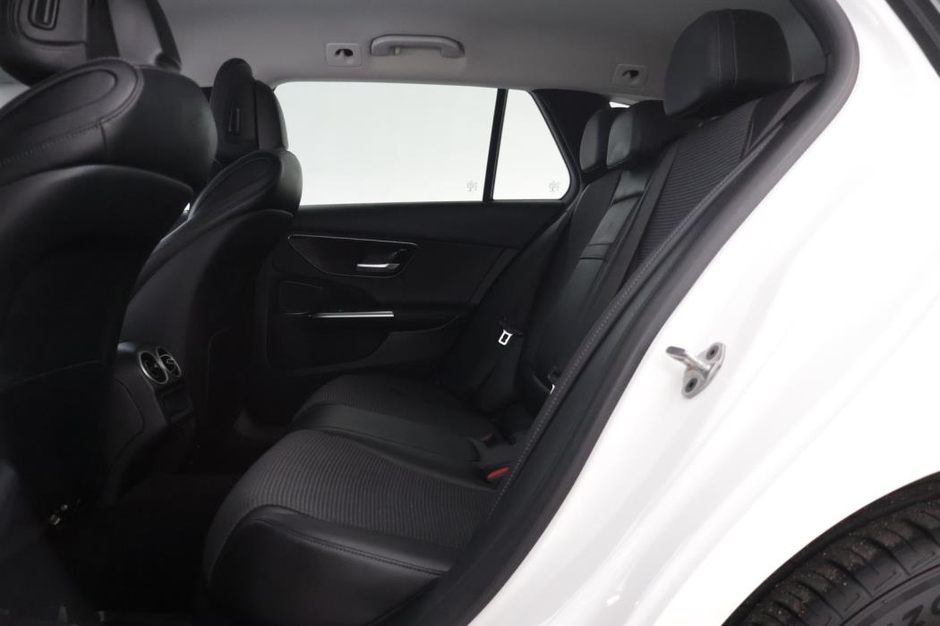 MERCEDES-BENZ C 2022
