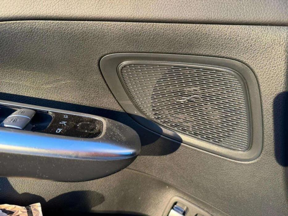 MERCEDES-BENZ C 2022