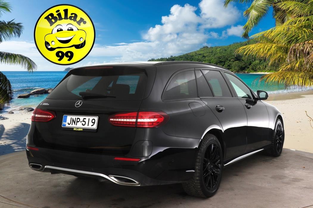 MERCEDES-BENZ E 2021