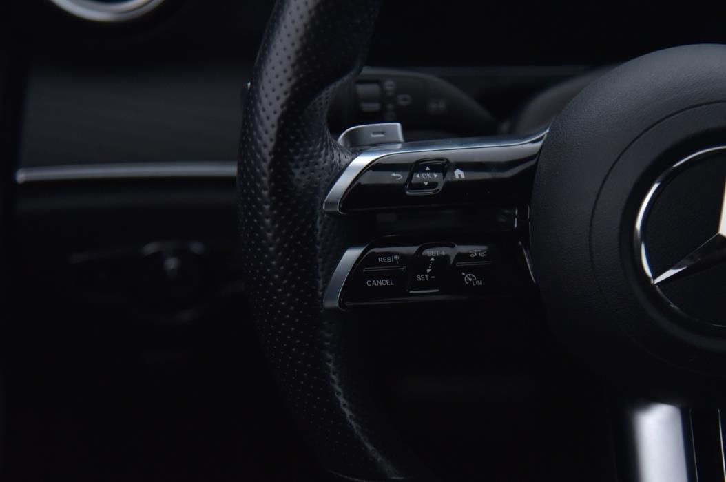 MERCEDES-BENZ E 2021