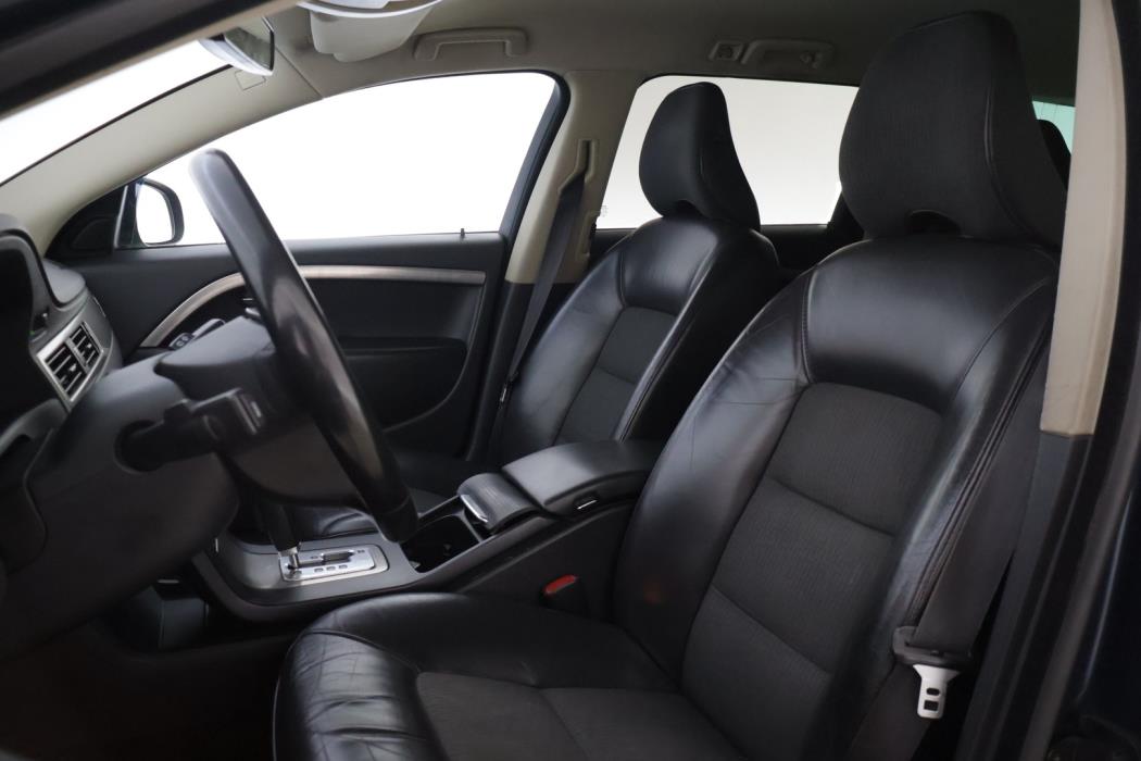VOLVO V70 2008
