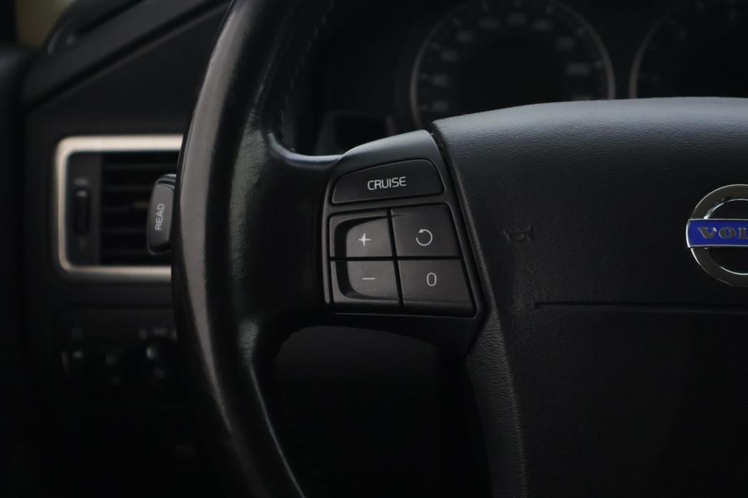 VOLVO V70 2008