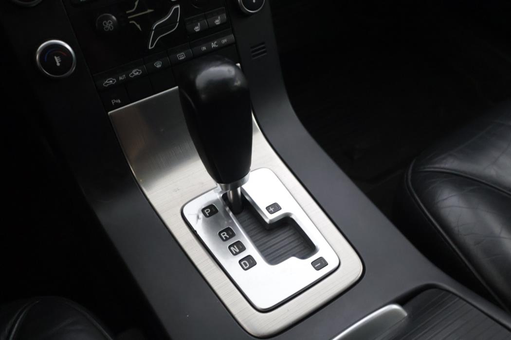 VOLVO V70 2008