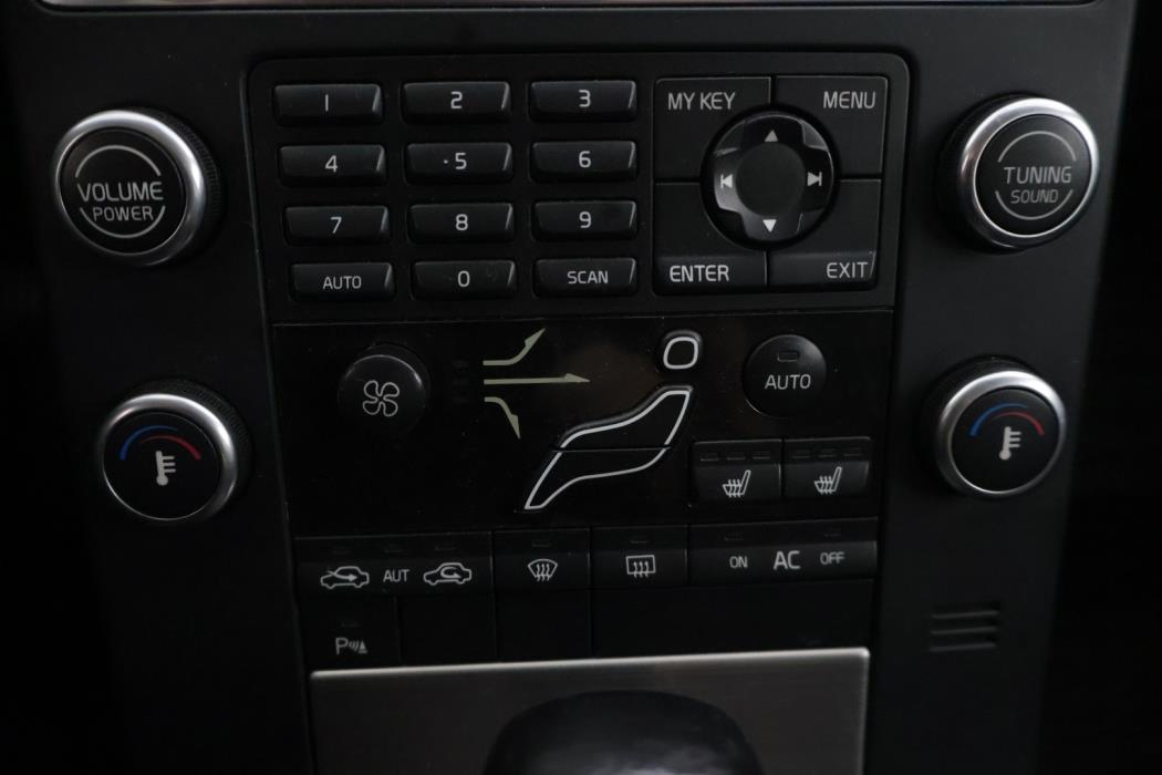 VOLVO V70 2008