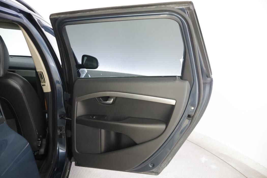 VOLVO V70 2008