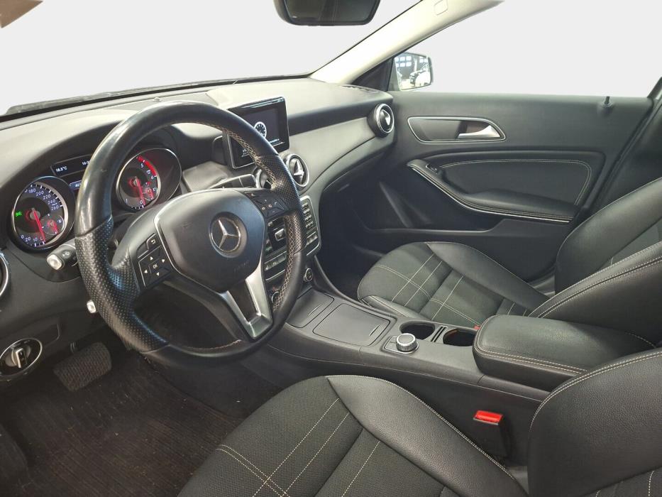 MERCEDES-BENZ GLA 2014