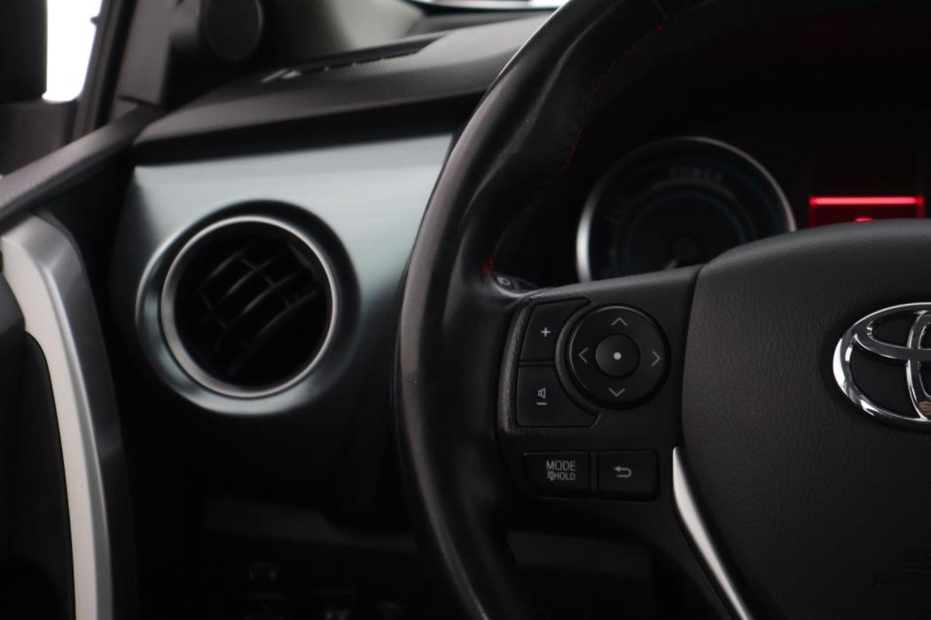 TOYOTA Auris 2014