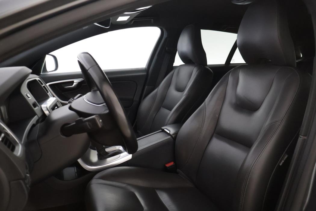 VOLVO V60 2017
