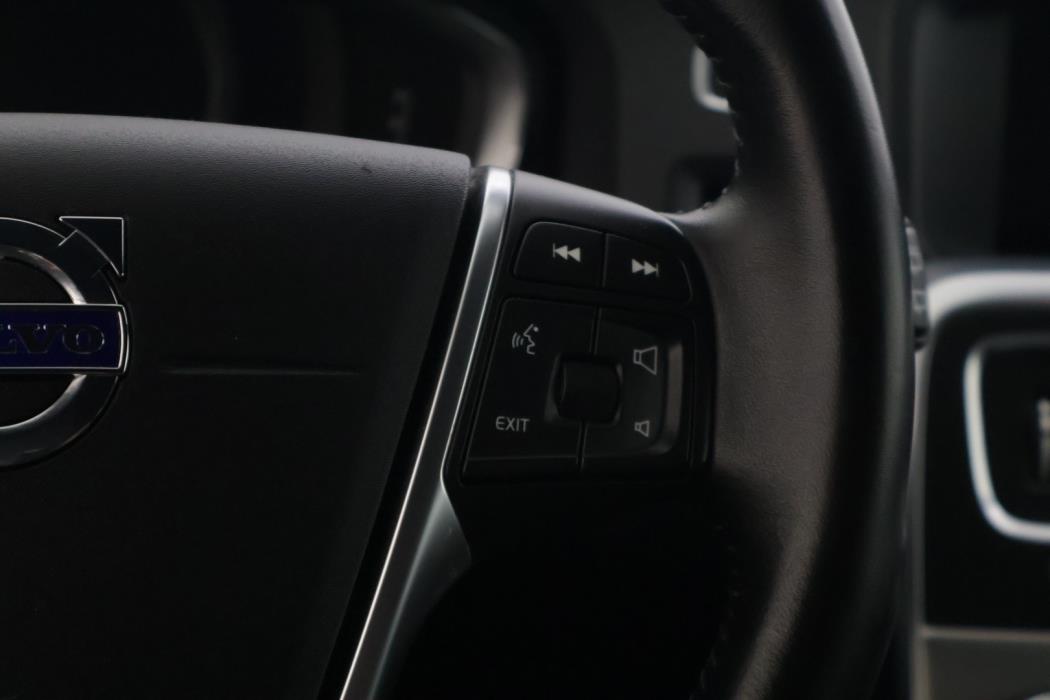 VOLVO V60 2017