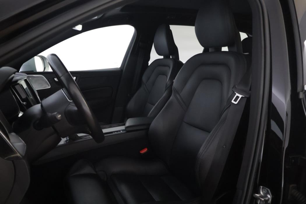 VOLVO XC60 2018