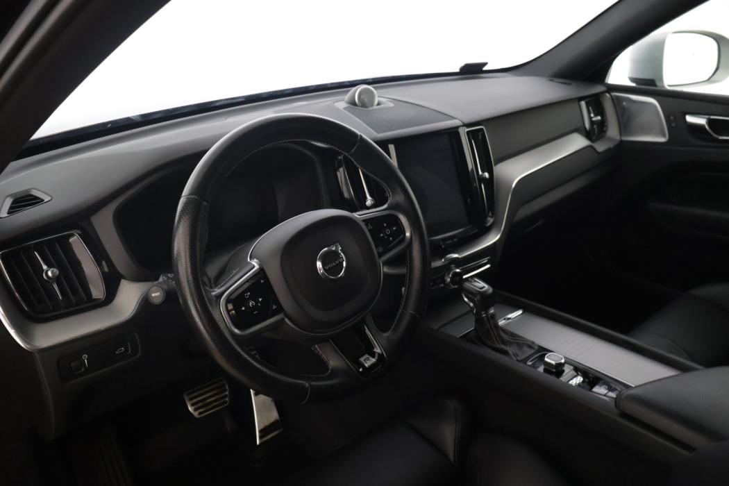 VOLVO XC60 2018