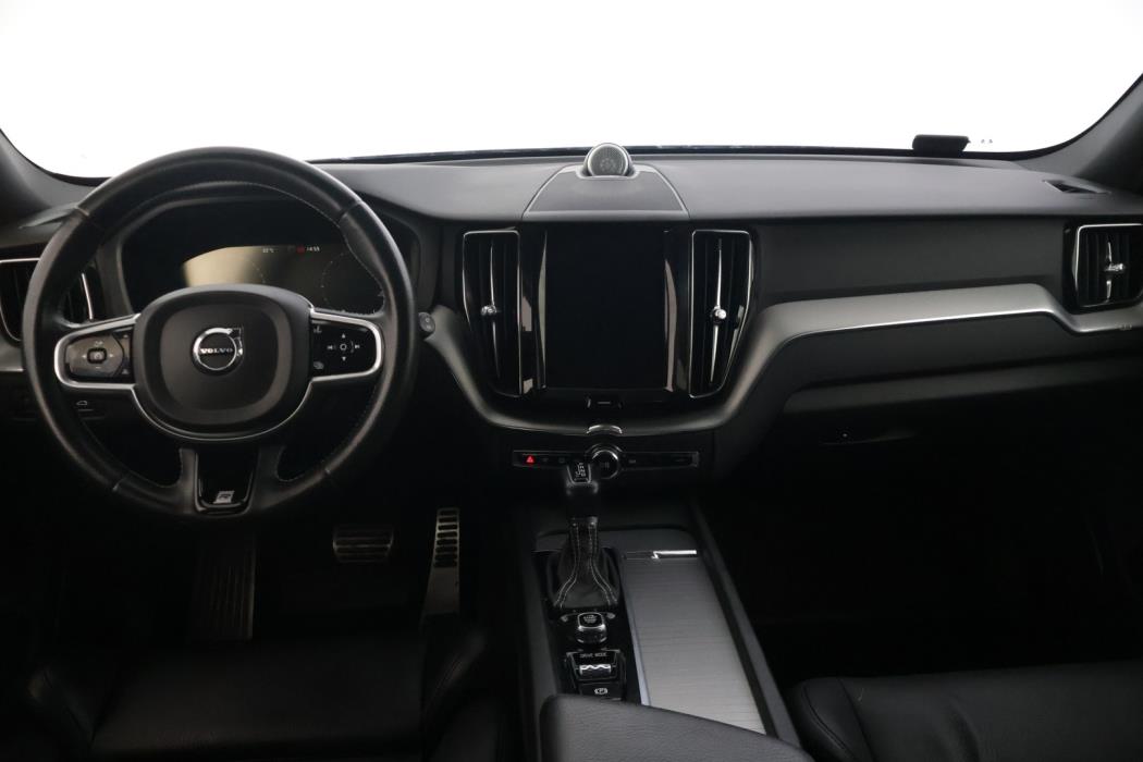 VOLVO XC60 2018