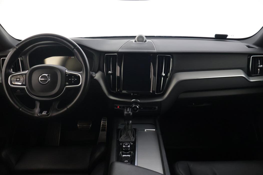 VOLVO XC60 2018