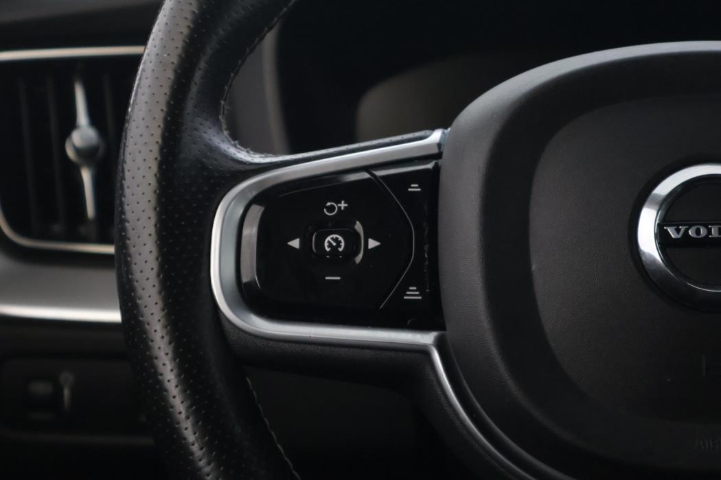 VOLVO XC60 2018