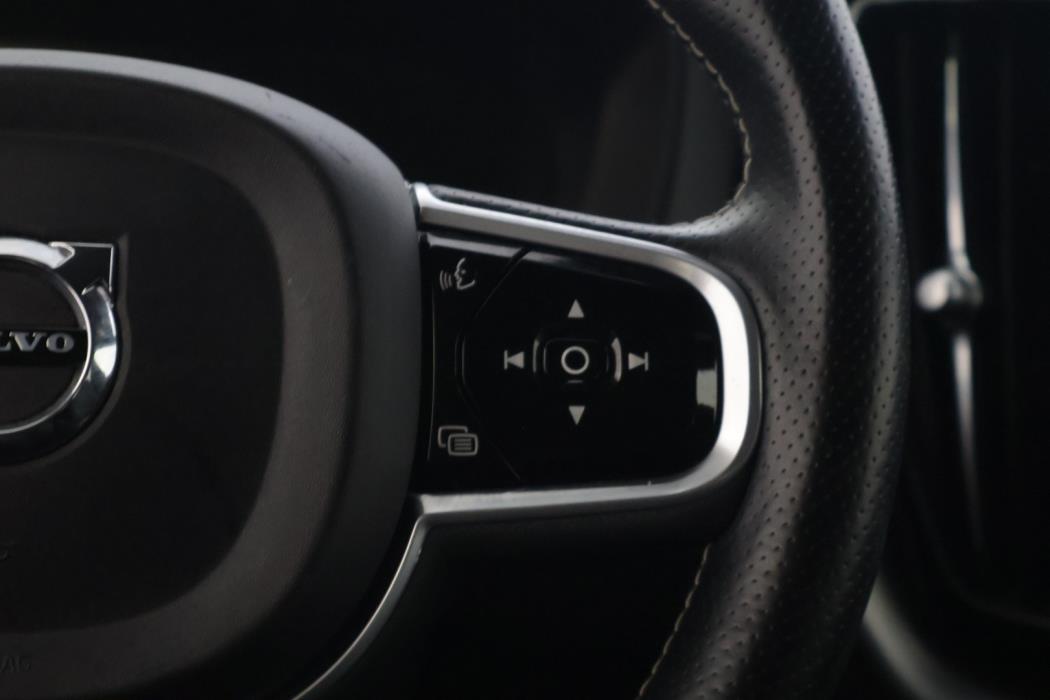 VOLVO XC60 2018