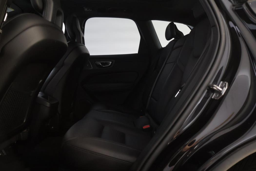 VOLVO XC60 2018