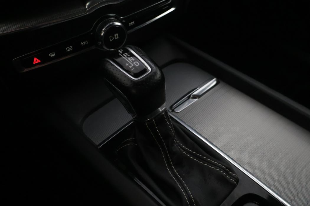 VOLVO XC60 2018