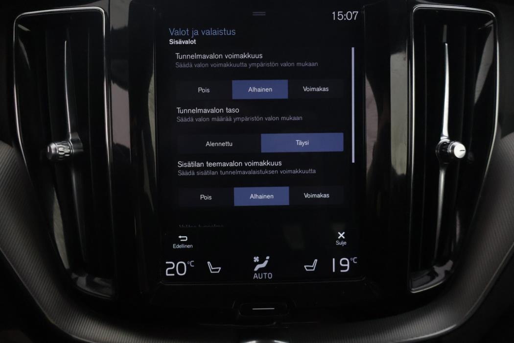VOLVO XC60 2018