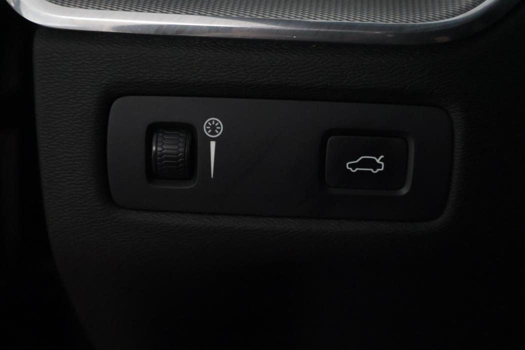 VOLVO XC60 2018