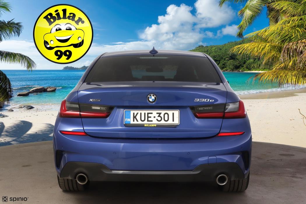 BMW 330 2021