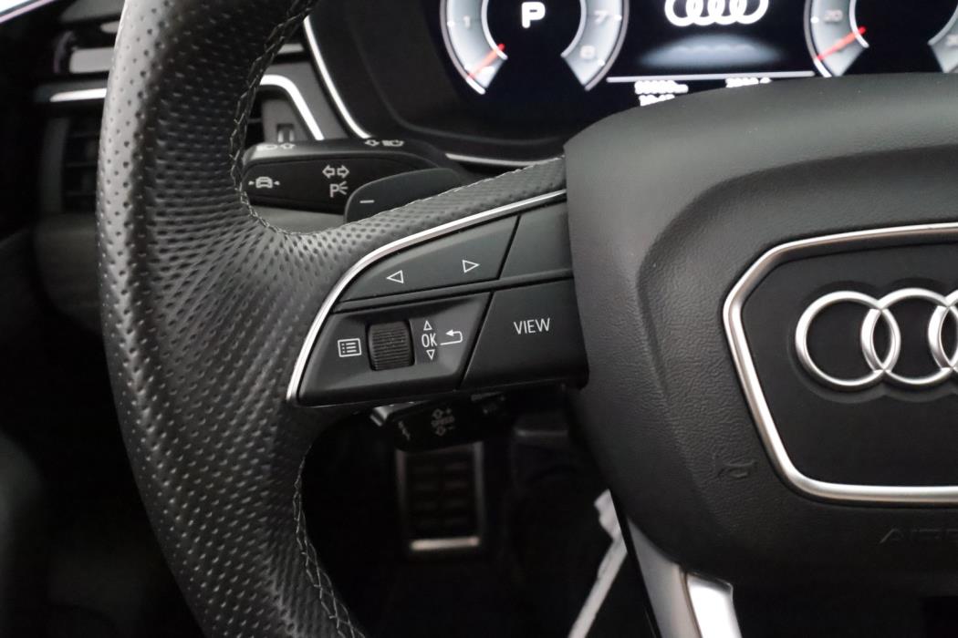 AUDI A4 2021