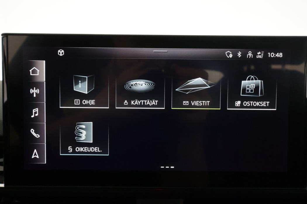 AUDI A4 2021