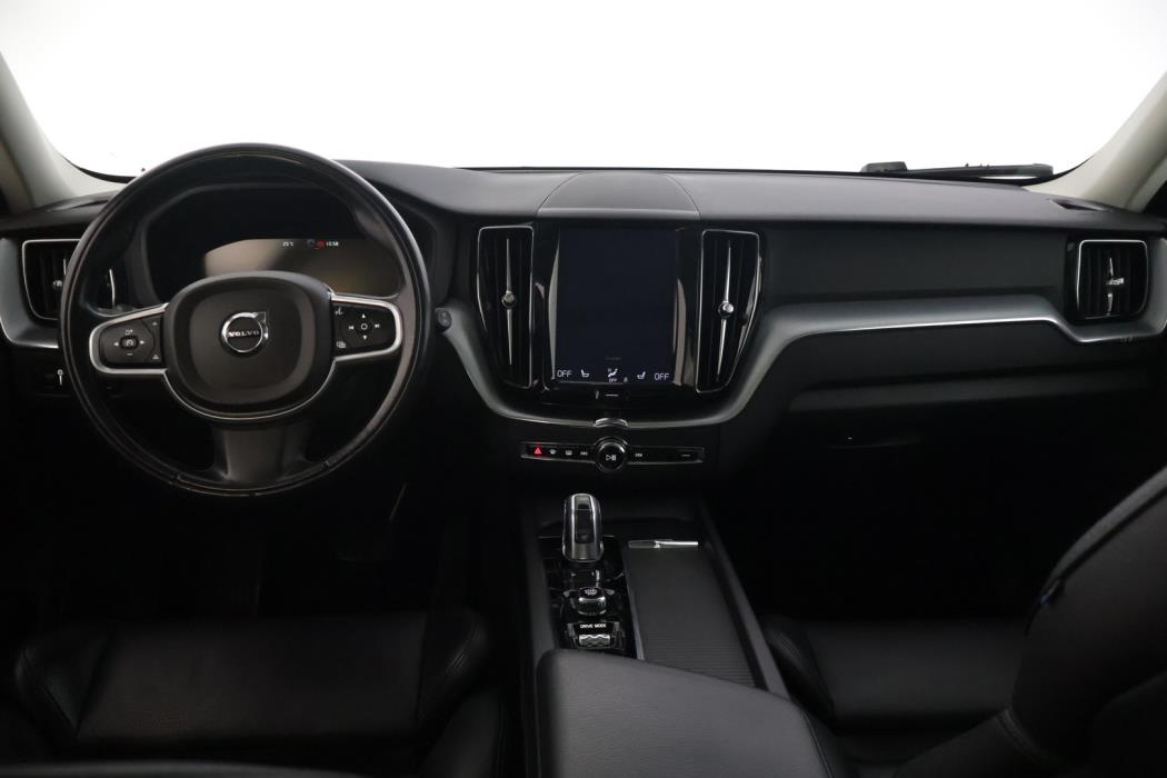 VOLVO XC60 2018