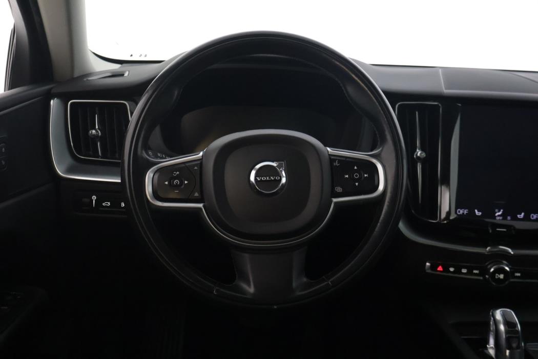 VOLVO XC60 2018