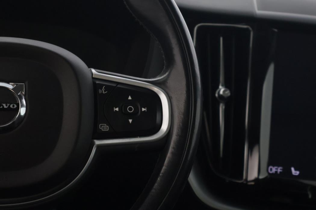 VOLVO XC60 2018