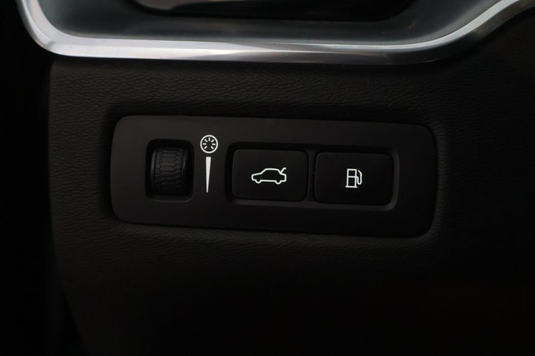 VOLVO XC60 2018