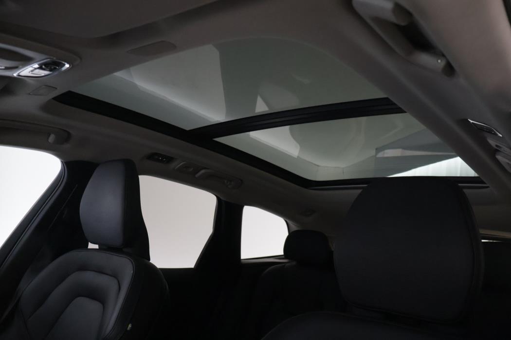 VOLVO XC60 2018