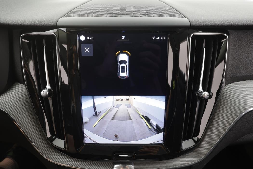VOLVO XC60 2023