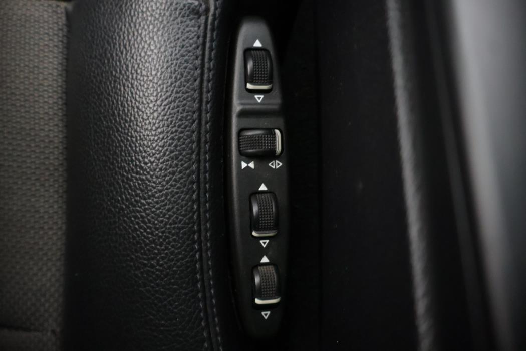 MERCEDES-BENZ E 2011