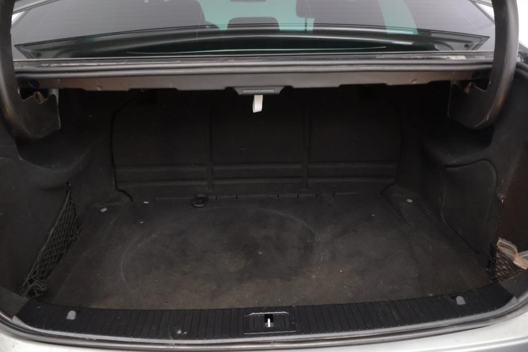 MERCEDES-BENZ E 2011