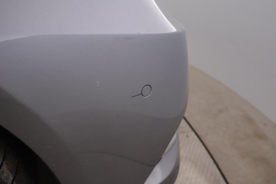 MERCEDES-BENZ E 2011