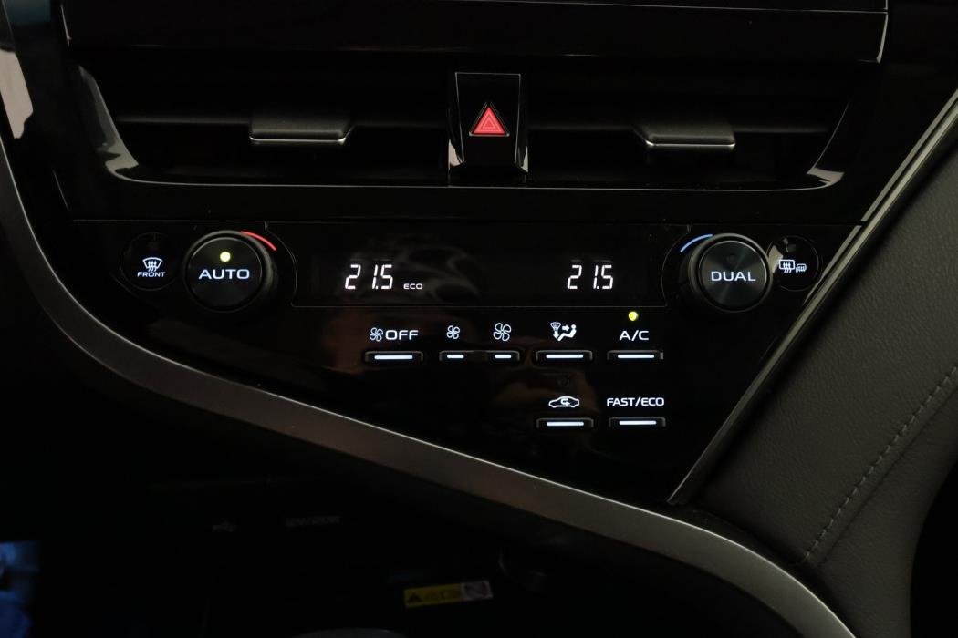 TOYOTA Camry 2023