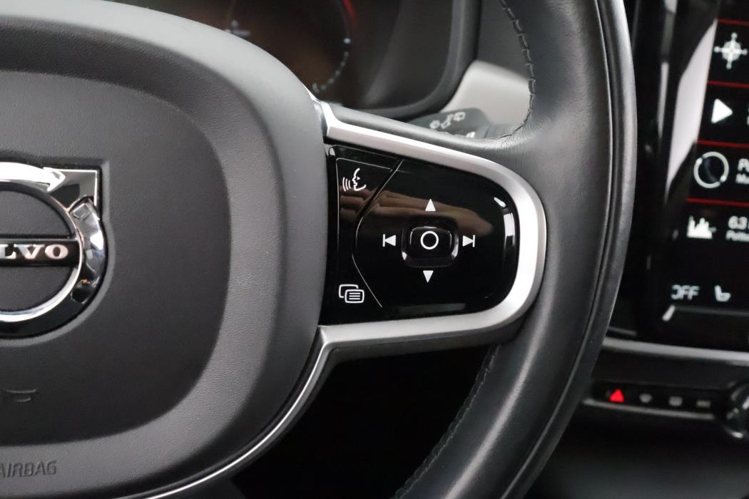 VOLVO V90 2021