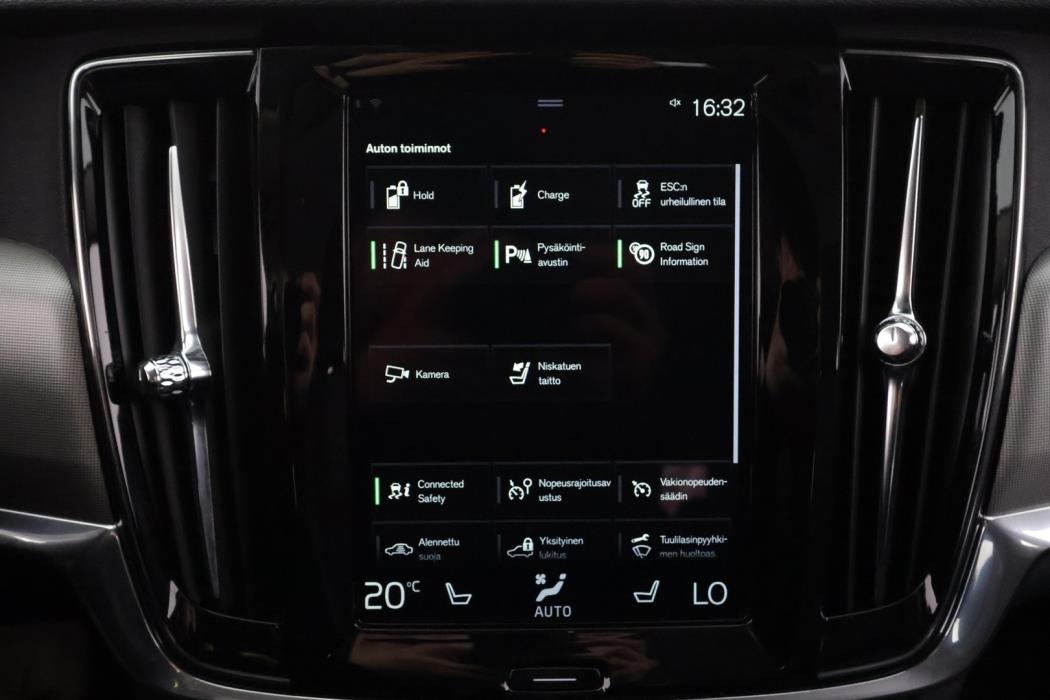 VOLVO V90 2021