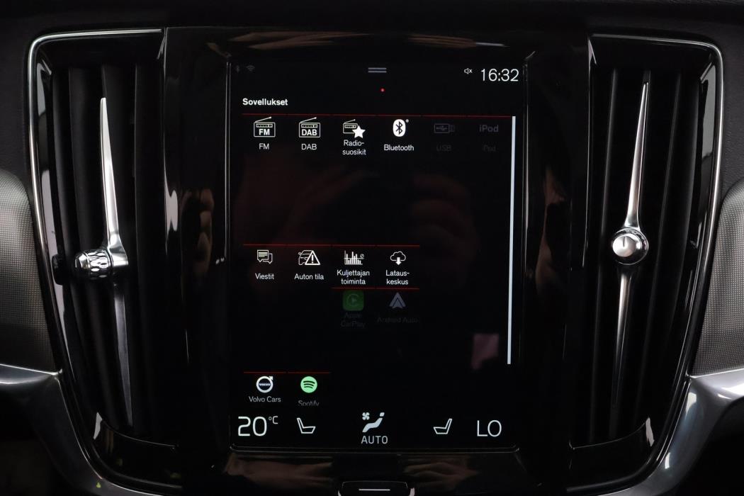 VOLVO V90 2021