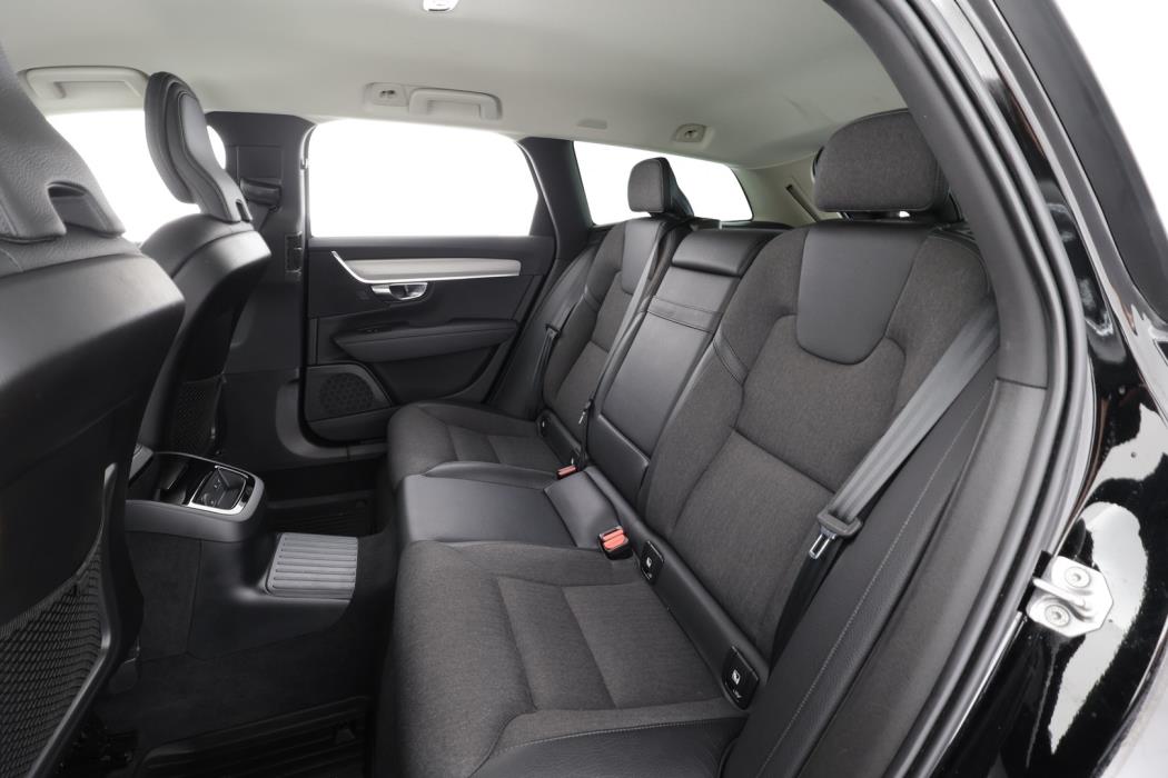 VOLVO V90 2021
