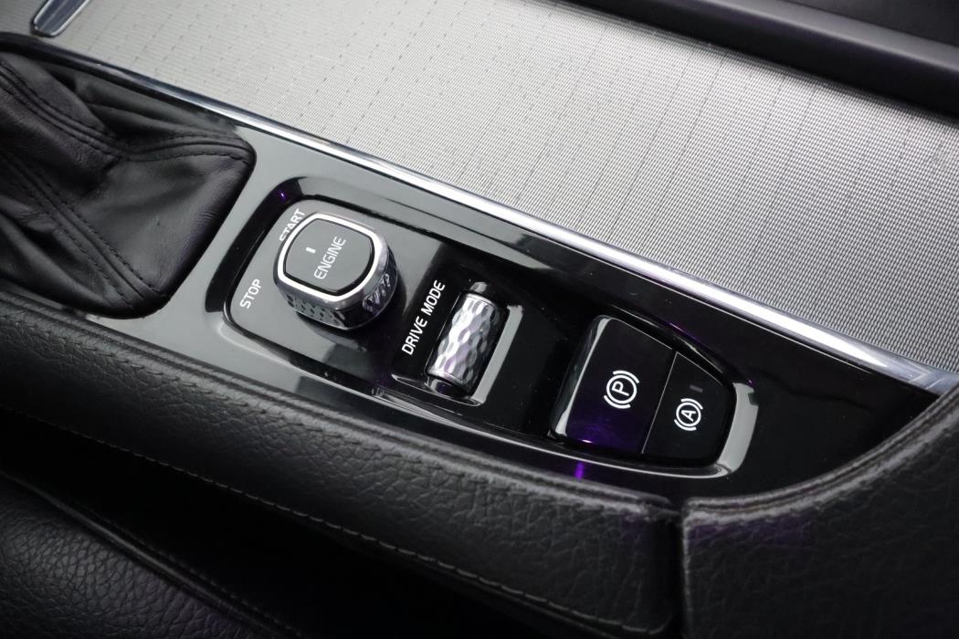 VOLVO XC90 2016
