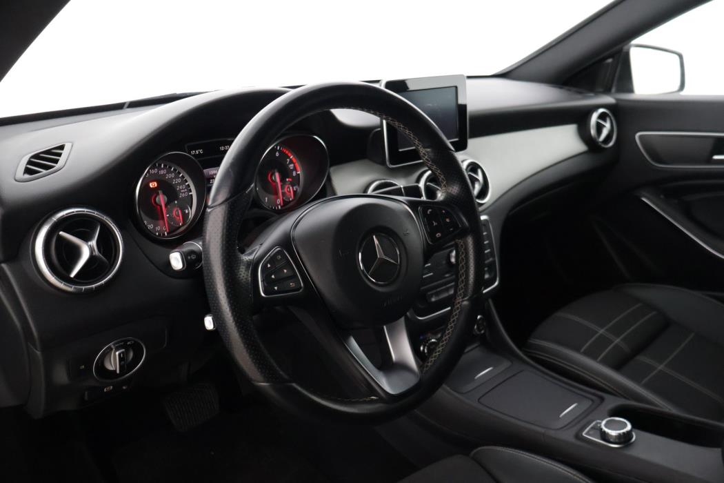 MERCEDES-BENZ CLA 2016
