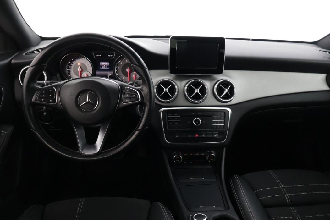 MERCEDES-BENZ CLA 2016