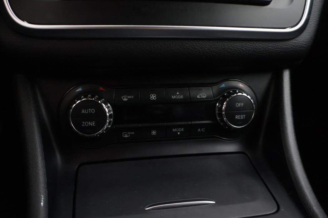 MERCEDES-BENZ CLA 2016