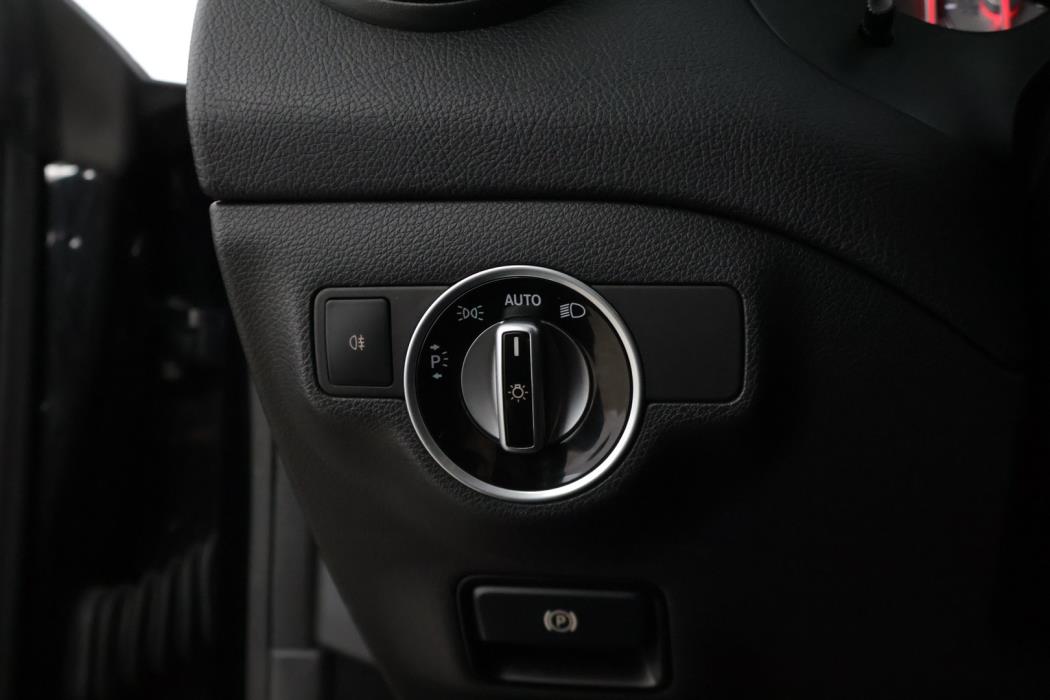 MERCEDES-BENZ CLA 2016