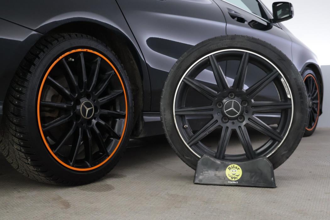 MERCEDES-BENZ CLA 2016