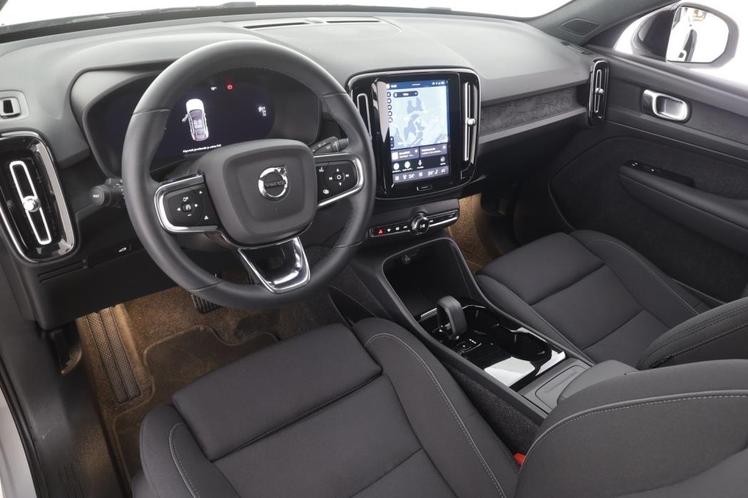 VOLVO C40 2023